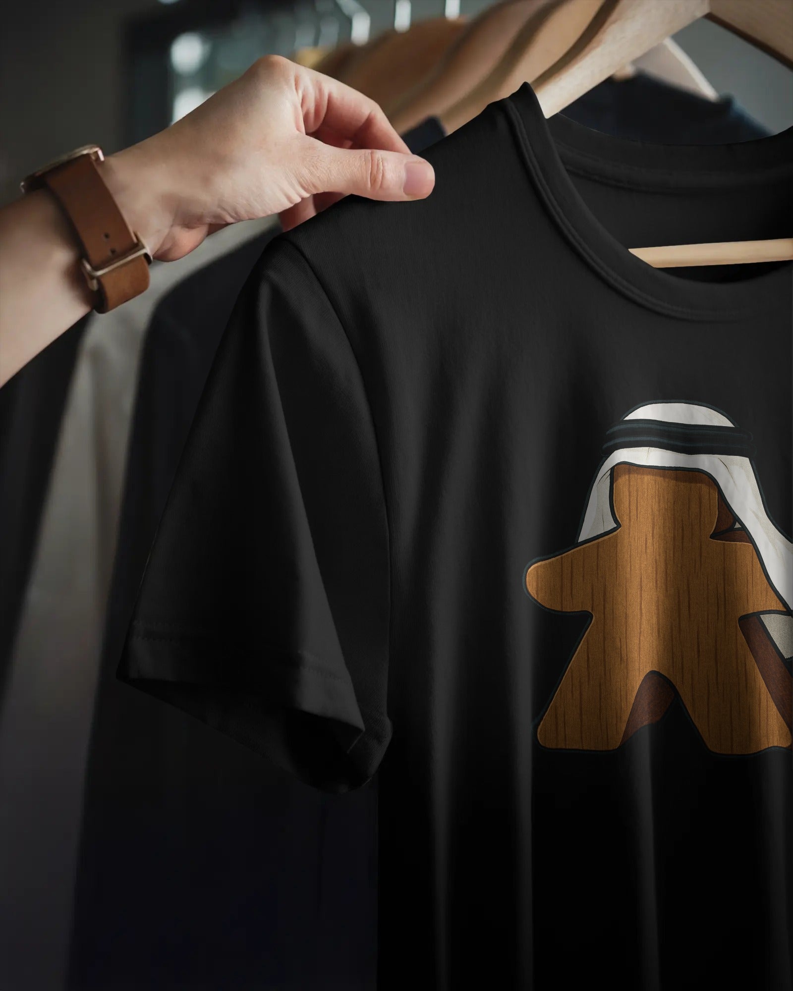 Emirati Meeple Unisex T-Shirt | Black
